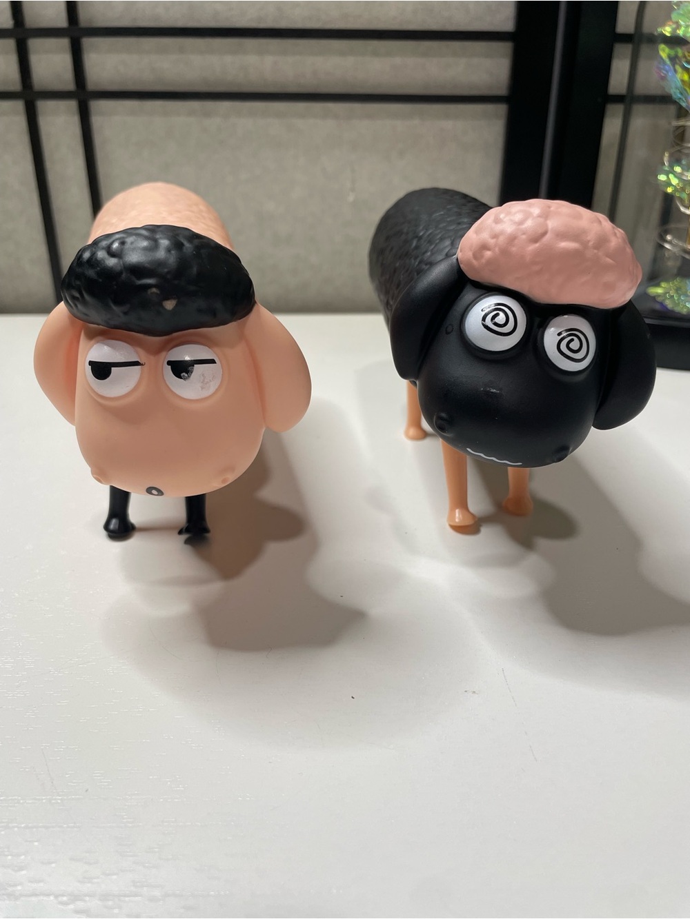 Set of 2 Shaun the Sheep 300ml Glass Water Bottles Cute Kawaii Pink & Black